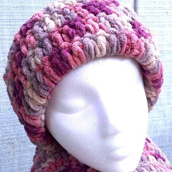 Women's Crochet Hat & Infinity Scarves Set - Picture 1 of 5